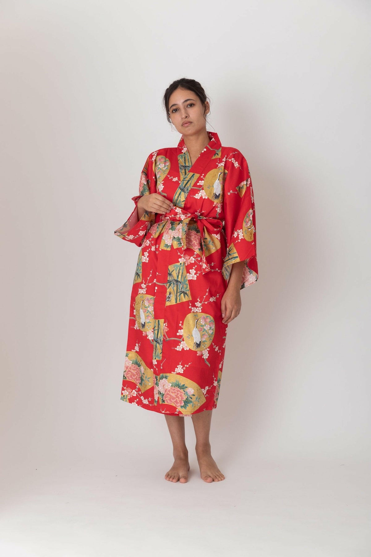 Women Beautiful Crane Cotton Sateen Short Kimono Color Red Model Front View