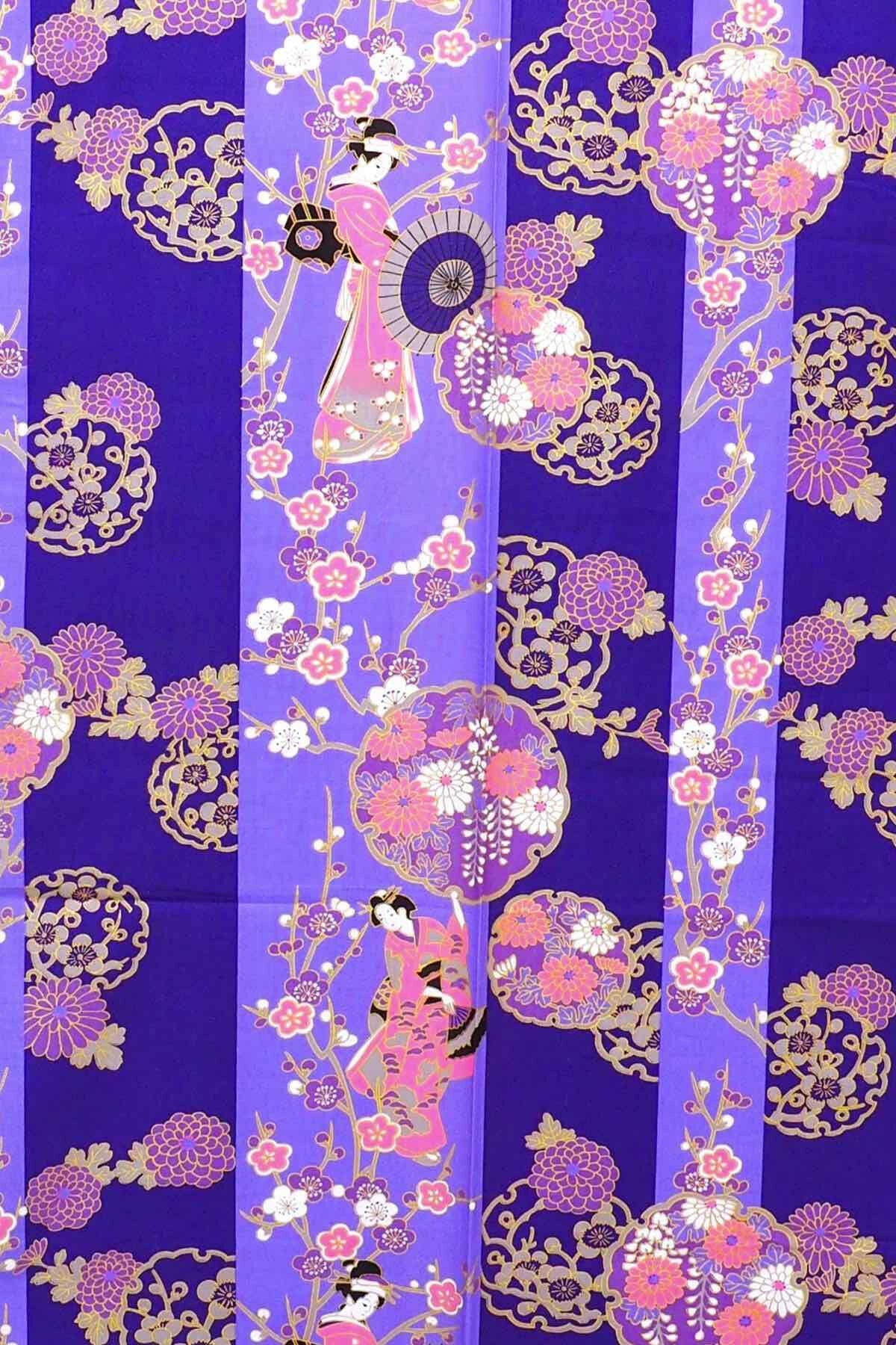 Women Geisya Beauty on Stripe Cotton Yukata Kimono.