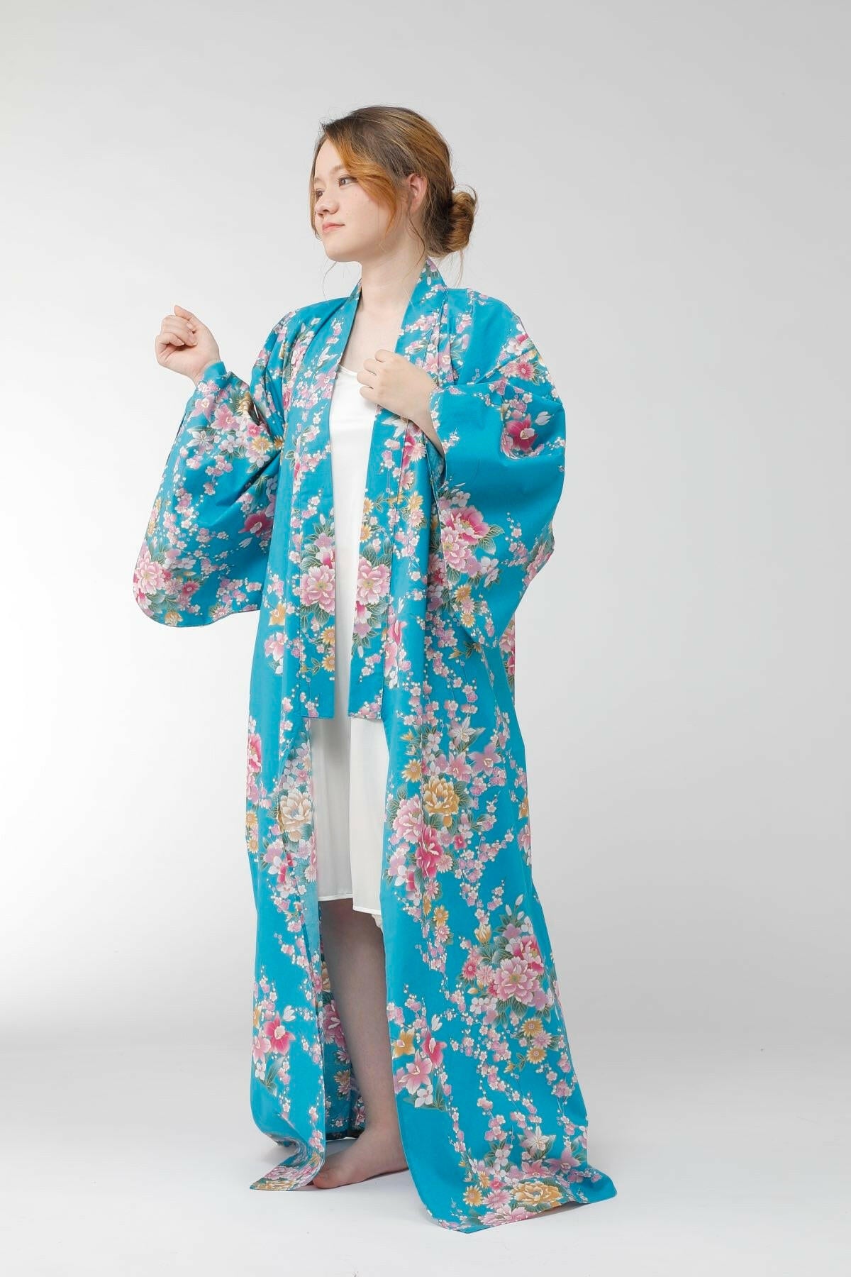 Women Peony & Orchis Cotton Yukata Kimono Color Turquoise Model Front No Belt View