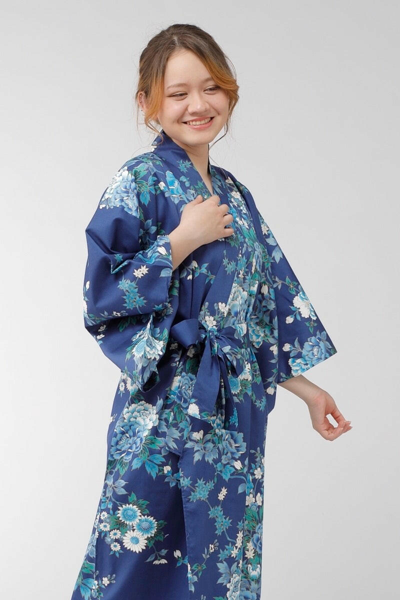 Women Peony & Cherry Blossom Cotton Sateen Short Kimono Color Navy Model Side View