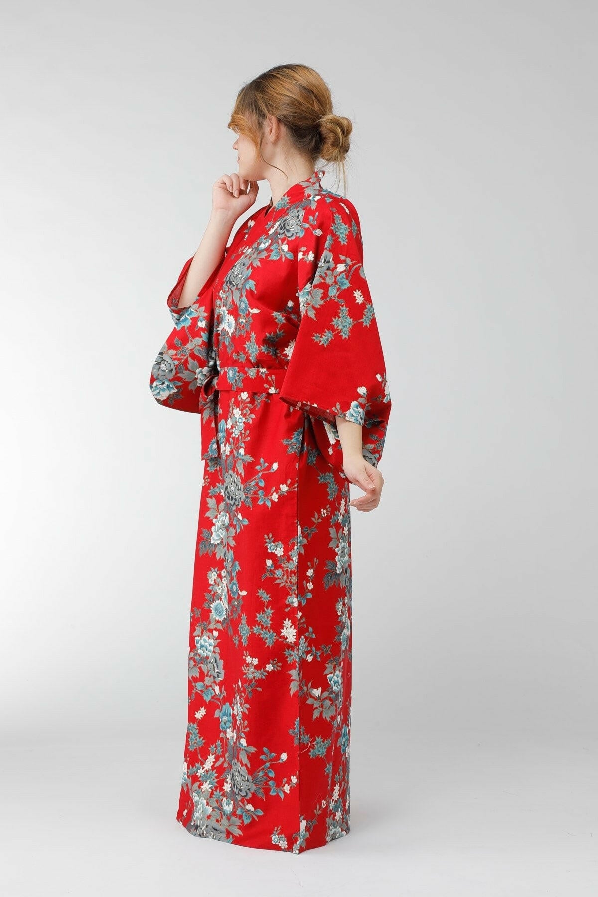 Women Peony & Cherry Blossom Cotton Sateen Kimono Color Red Model Side View
