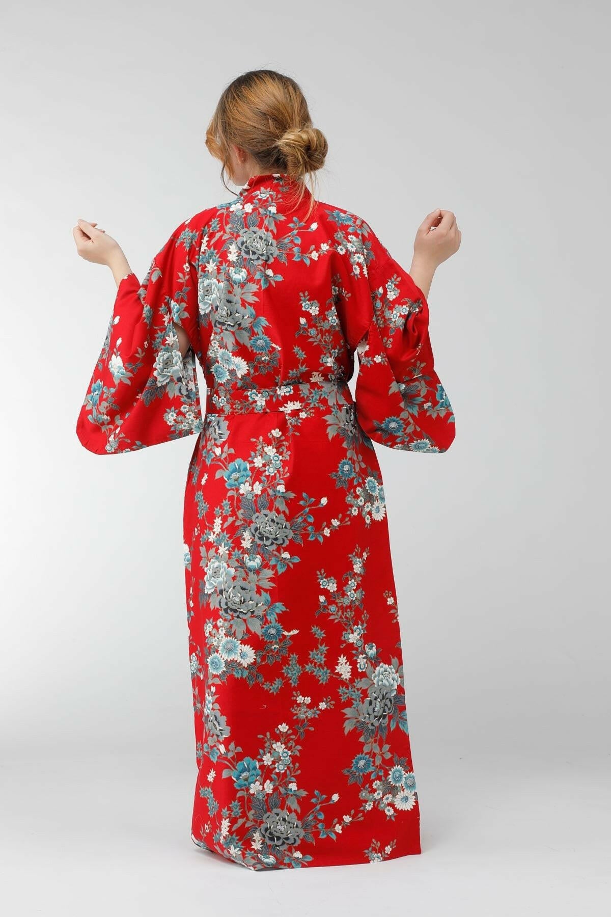 Women Peony & Cherry Blossom Cotton Sateen Kimono Color Red Model Rear View