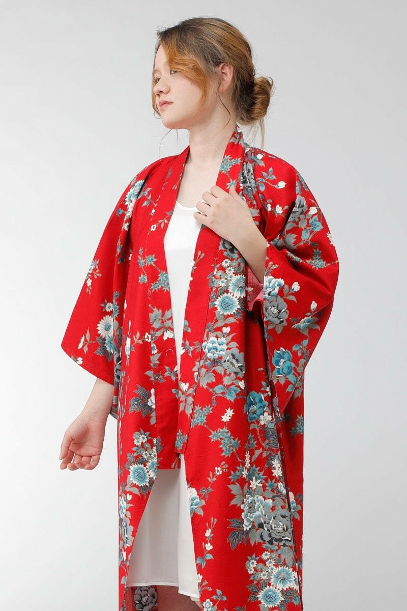 Women Peony & Cherry Blossom Cotton Sateen Short Kimono Color Red Model Front No Belt View