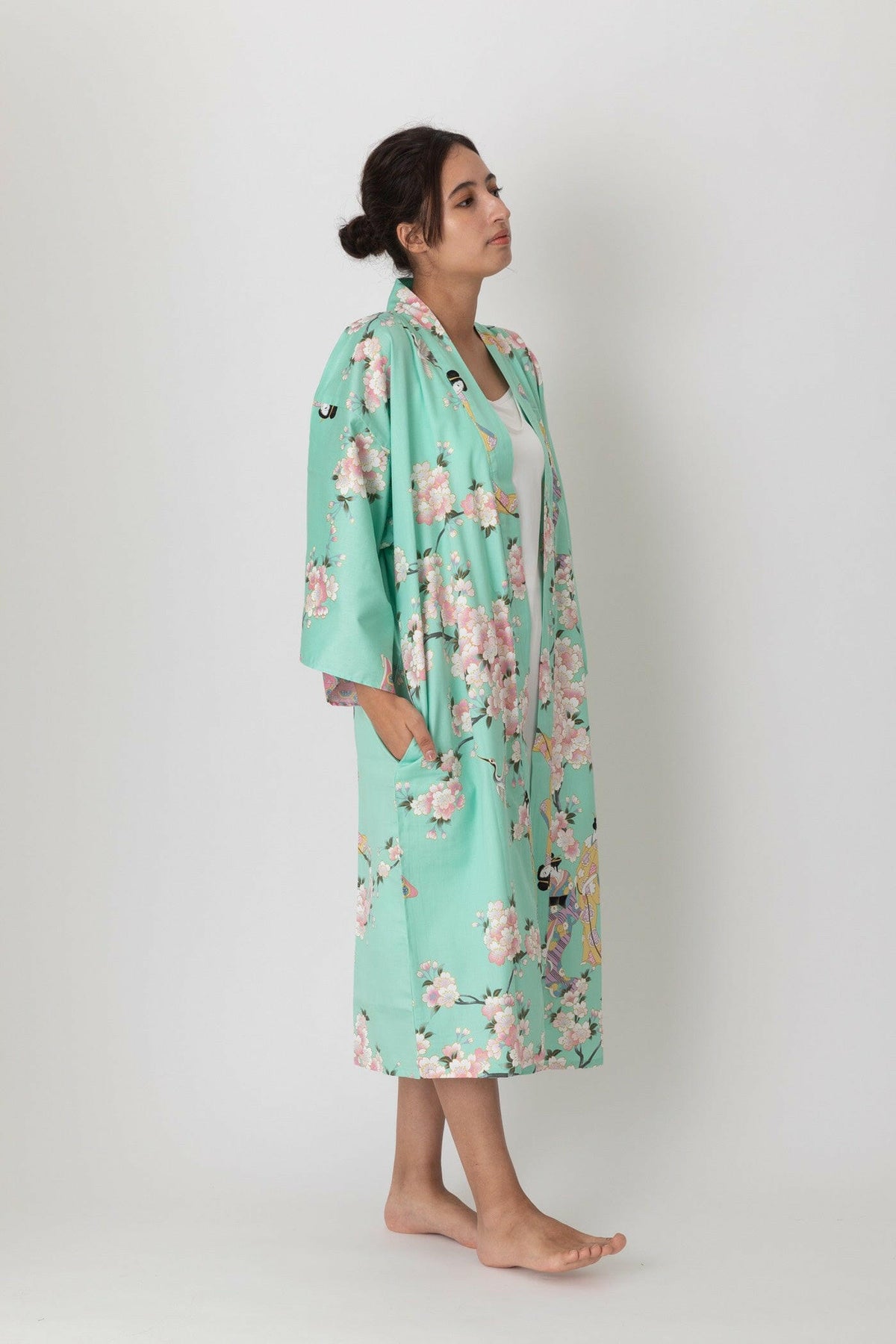 Women Cherry Blossom & Beauty Cotton Sateen Short Kimono Color Turquoise Model Side No Belt View