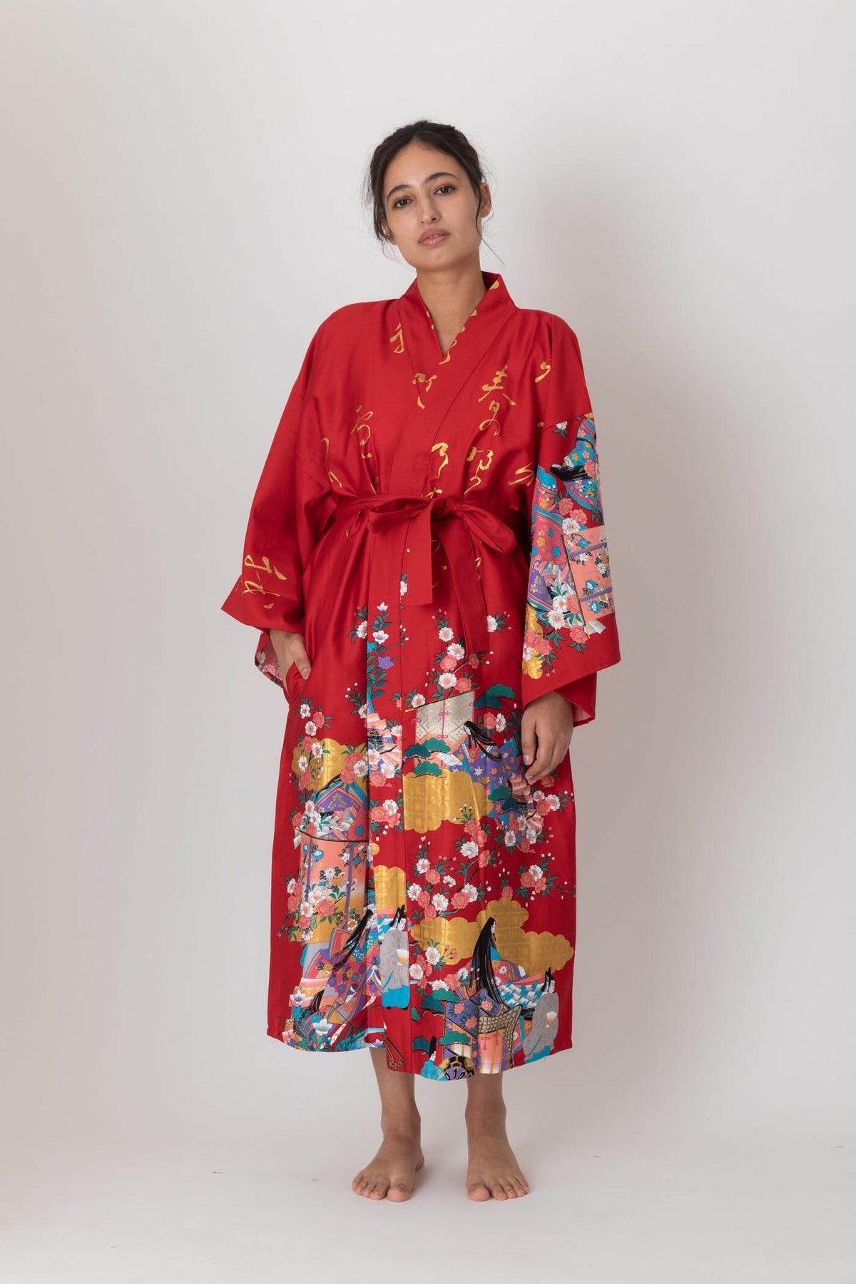 Women Gilt Poem & Princess Cotton Sateen Short Kimono Color Red Model Front View