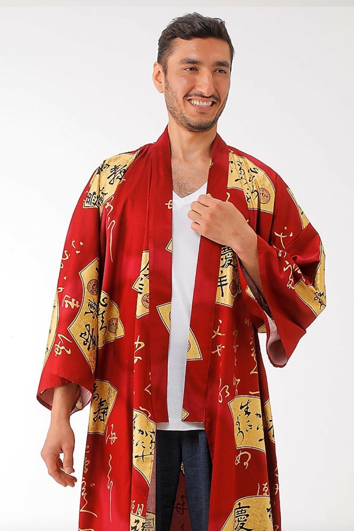 Men Golden Folding Fan Cotton Sateen Short Kimono Color Red Model Front No Belt View