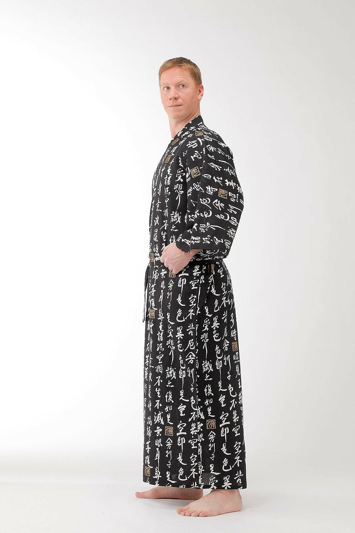 Men HANNYA Sutra Cotton Yukata Kimono Color Black Model Side View