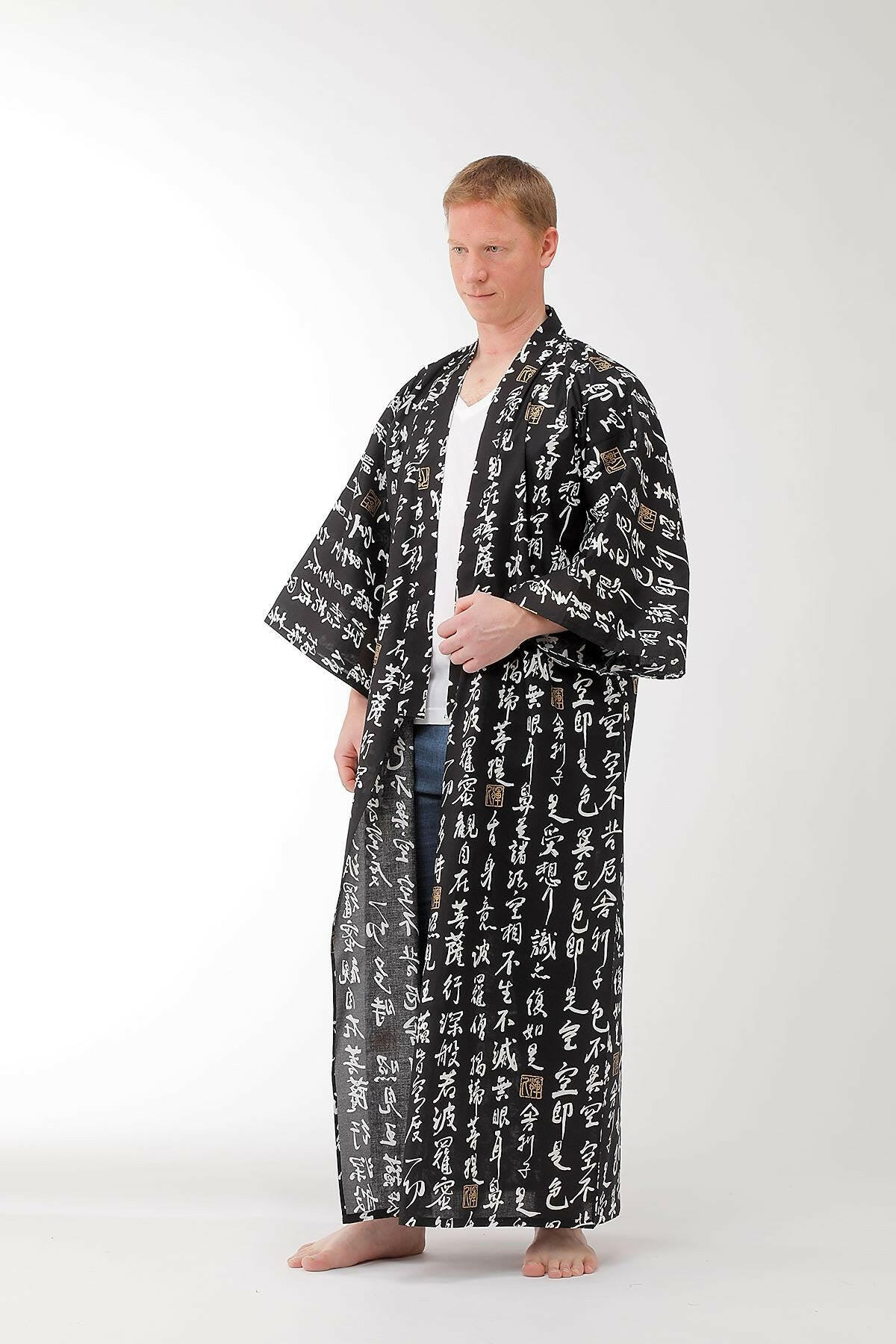 Men HANNYA Sutra Cotton Yukata Kimono Color Black Model Front No Belt View