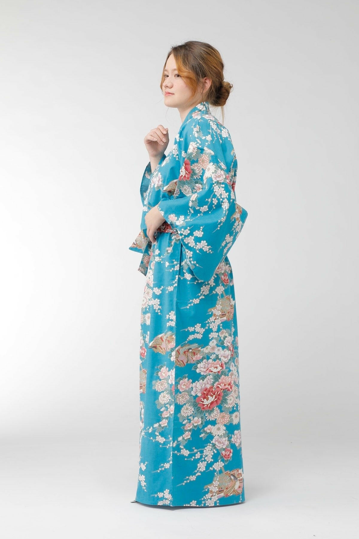 Women Princess & Peony Cotton Yukata Kimono Color Turquoise Model Side View