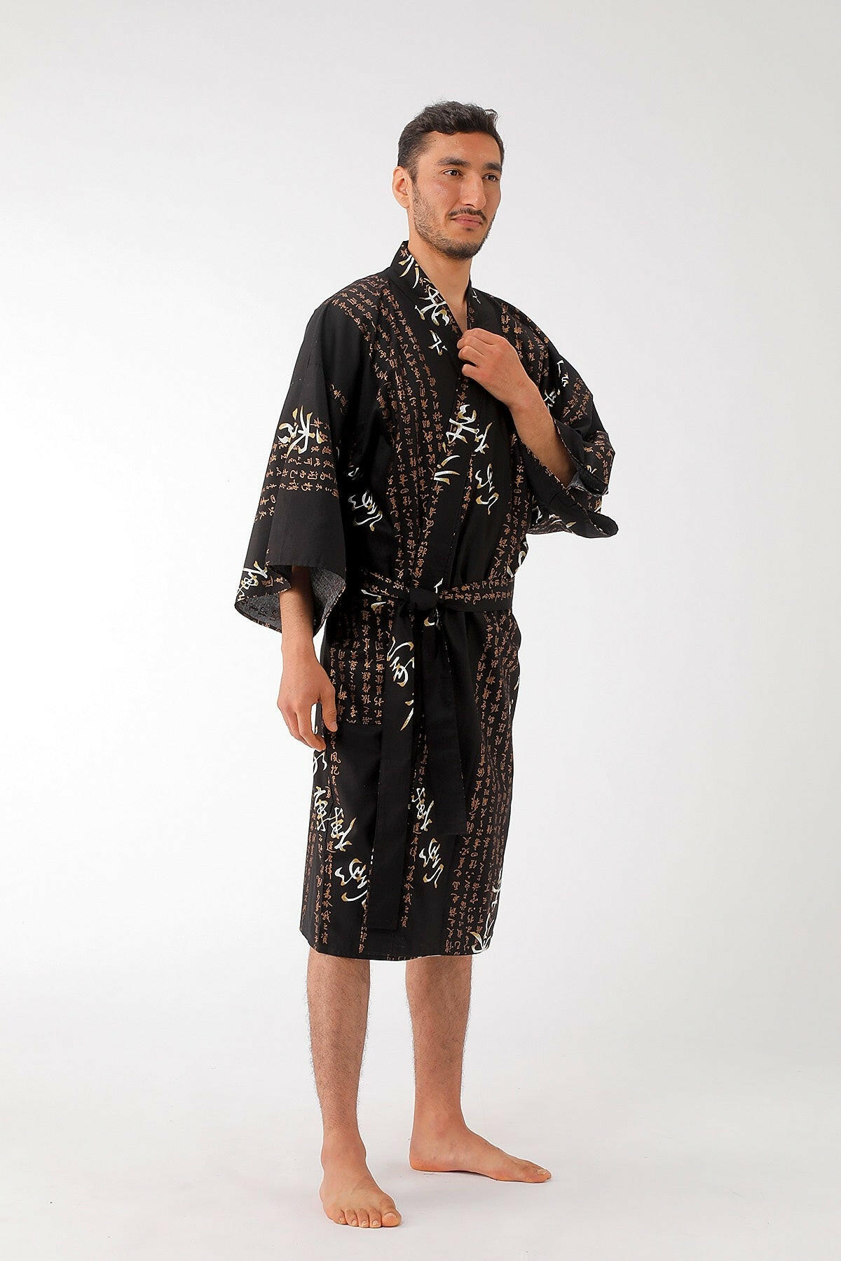 Men Hideyoshi Cotton Short Yukata Kimono Color Black Model Side View