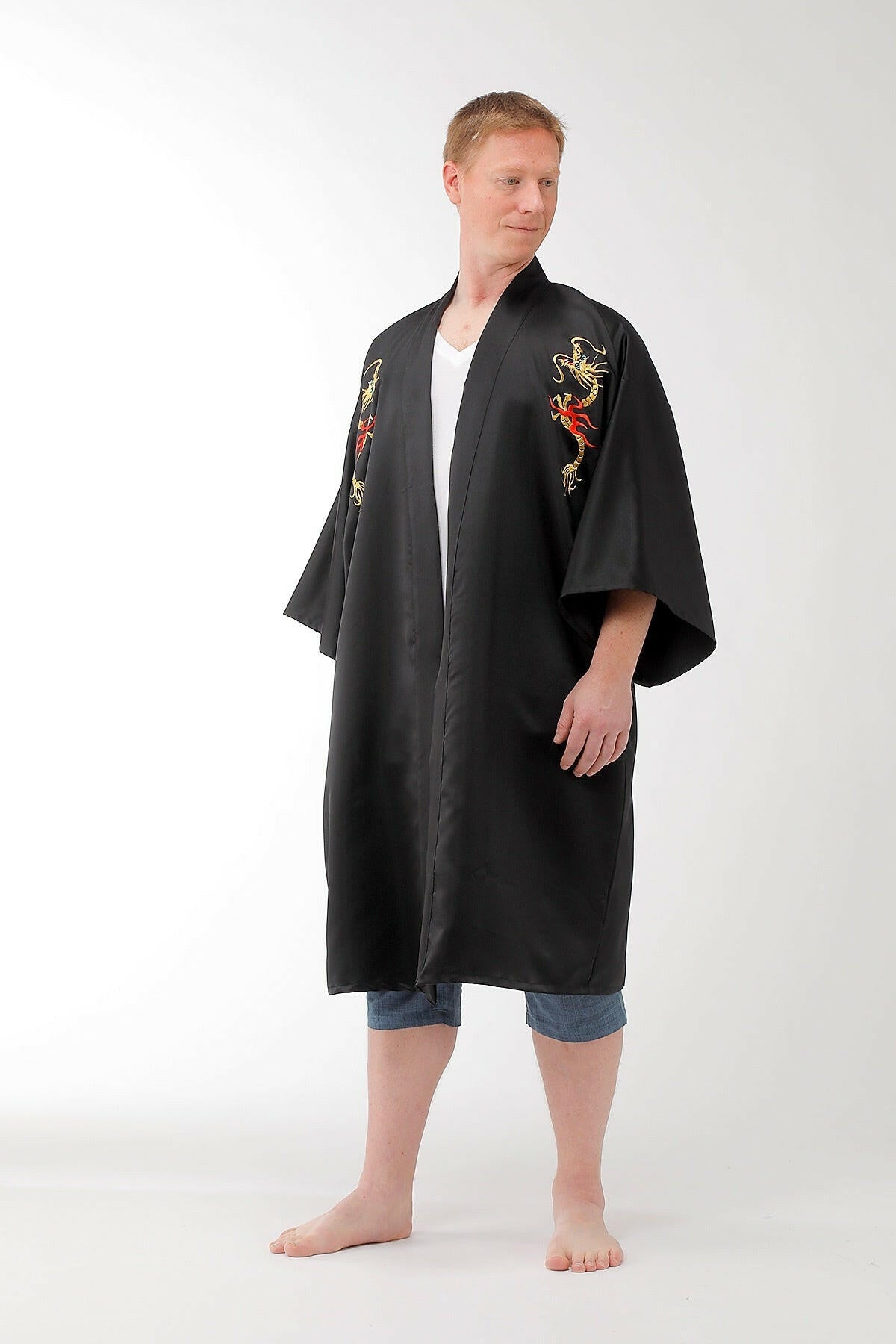 Men Flare Dragon Polyester Short Kimono Color Black Model Front No Belt View