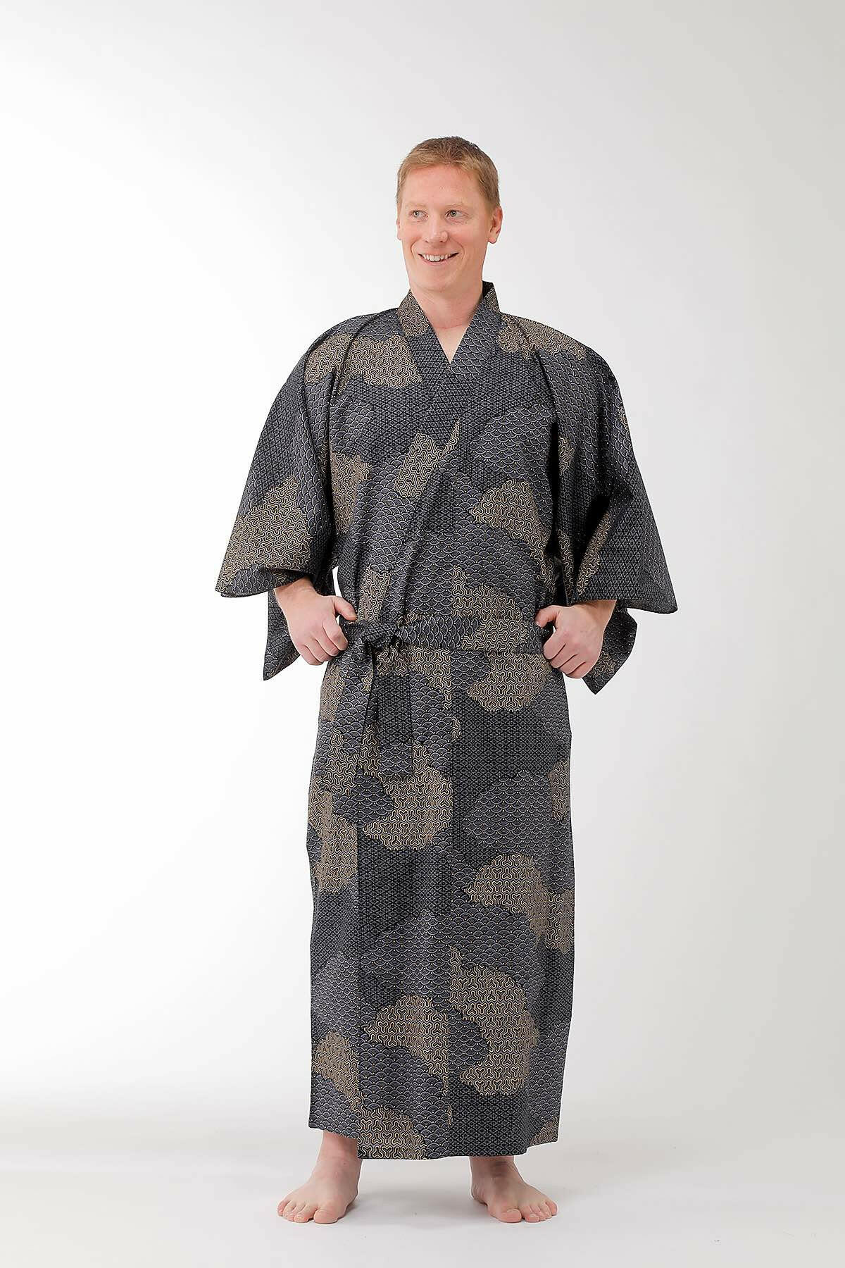 Men Cloud Pattern Cotton Yukata Kimono Color Black Model Front View