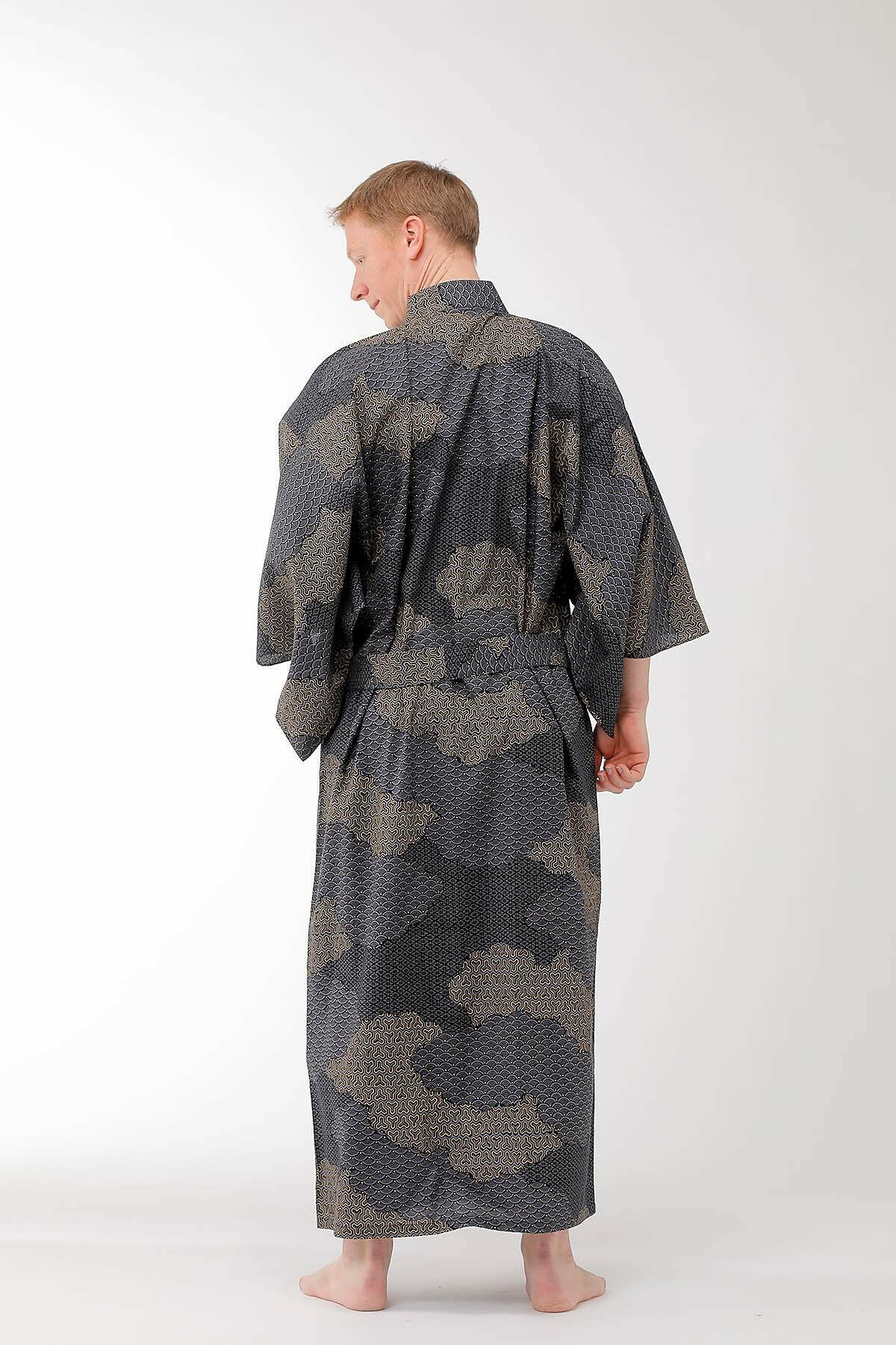 Men Cloud Pattern Cotton Yukata Kimono Color Black Model Rear View