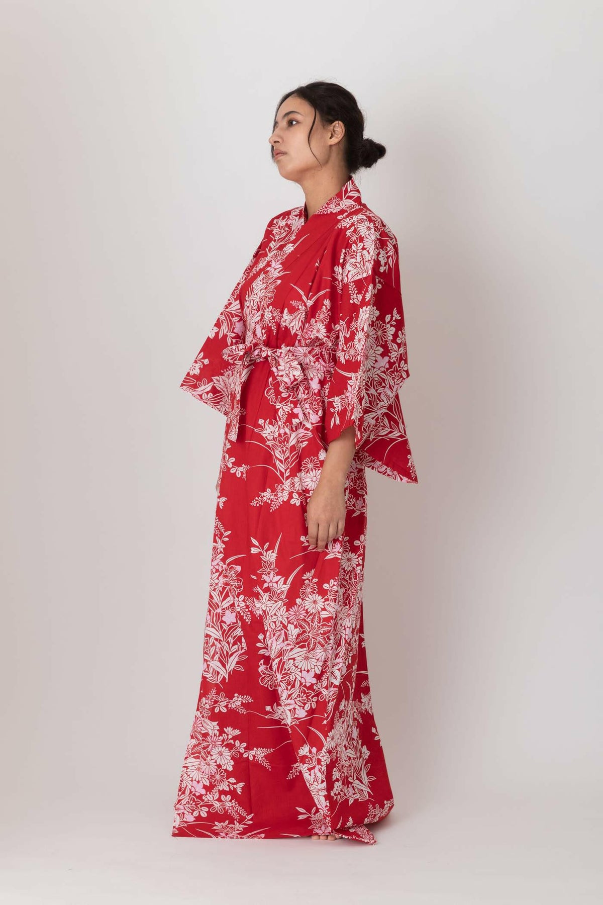 Women Lily Cotton Yukata Kimono Color Red Model Side View