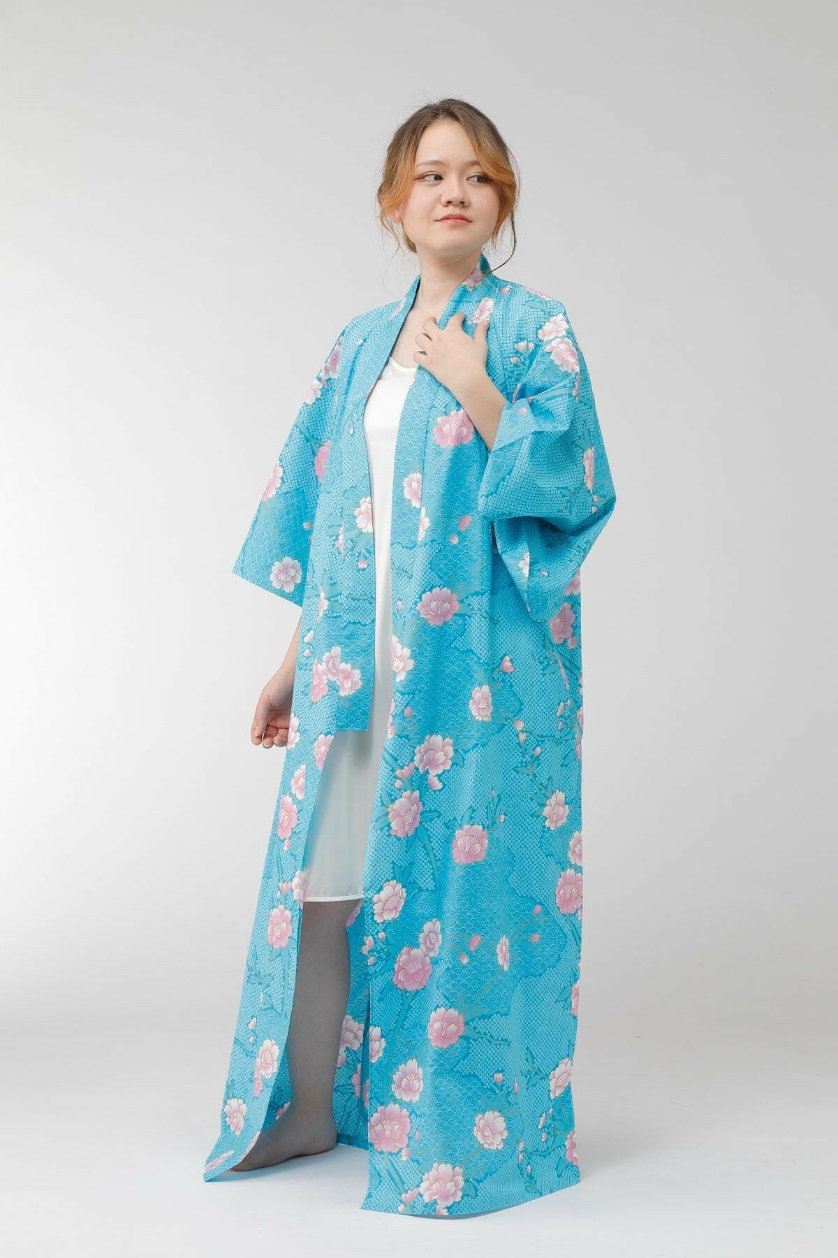 Women Sakura on Cloud Pattern Cotton Yukata Kimono Color Turquoise Model Side No Belt View