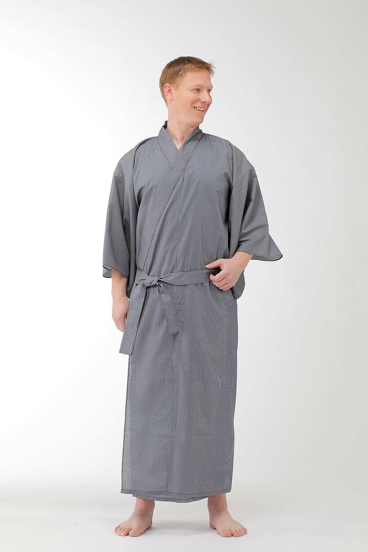 Men Stripe Cotton Yukata Kimono Model Front View