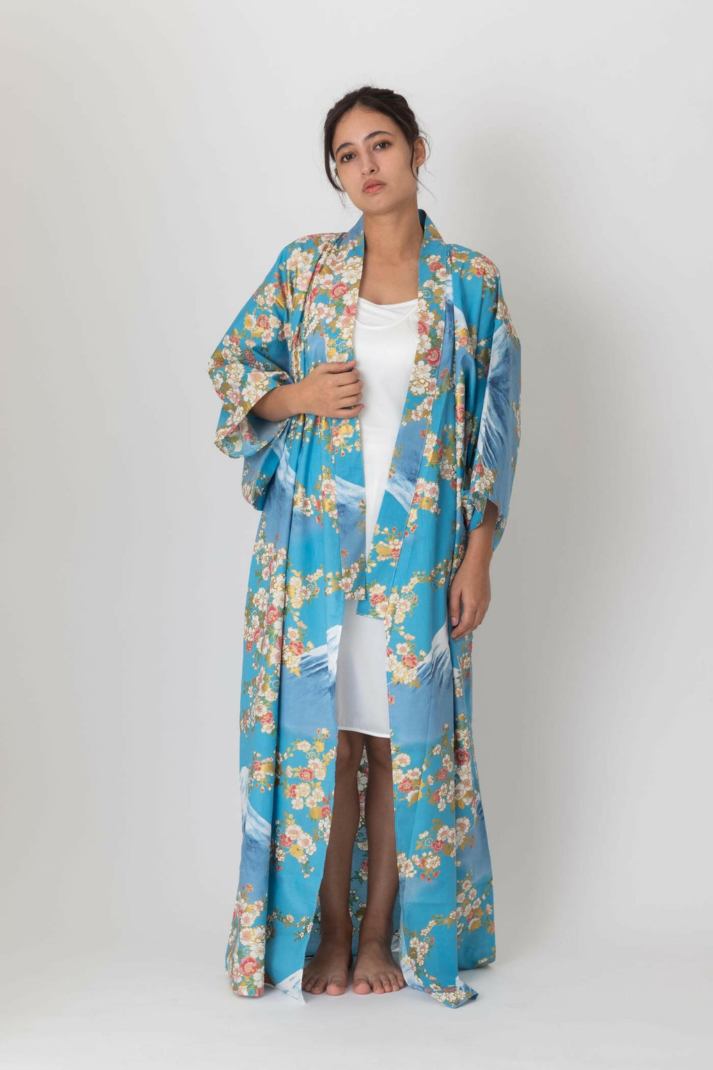Utura Robe Sakura on Mt. Fuji Cotton Yukata – Universal Robes