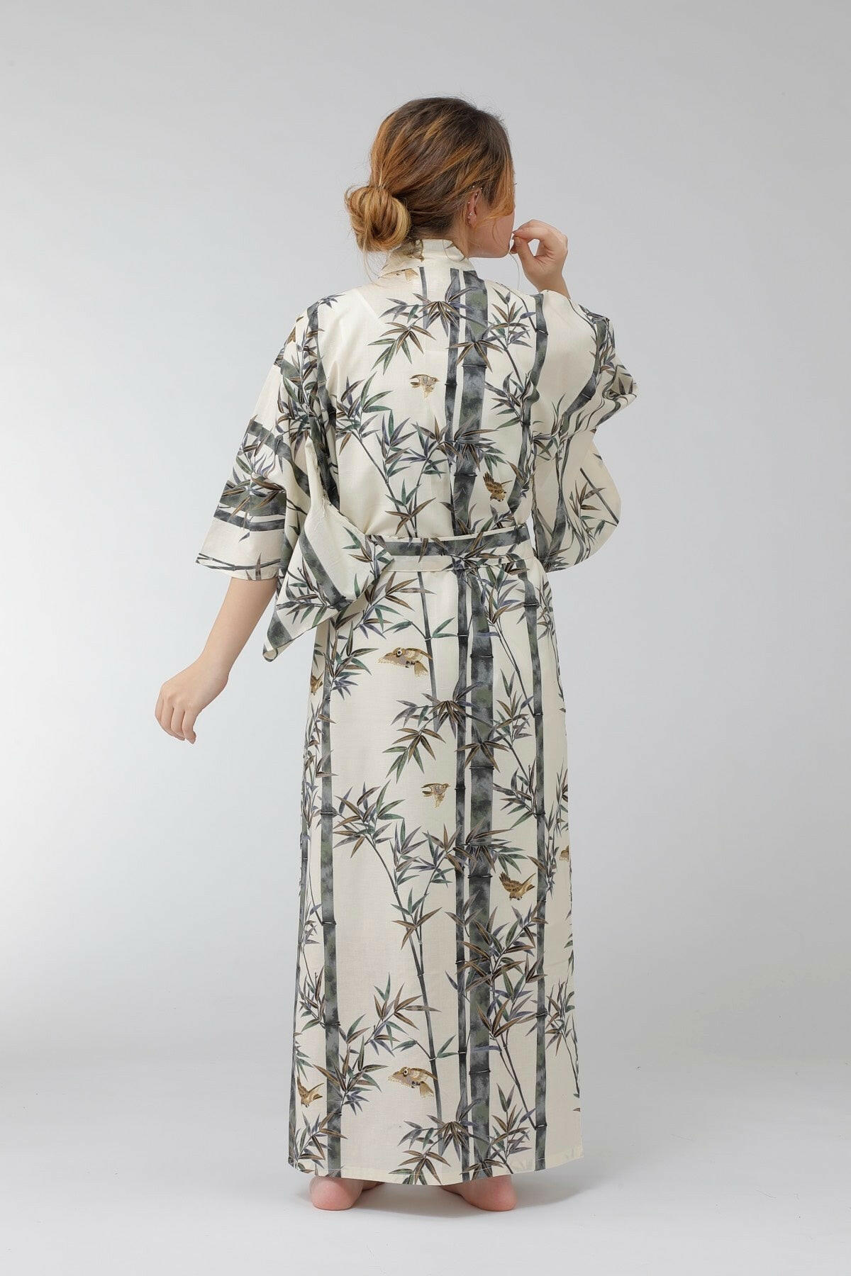 Women Bamboo & Sparrow Cotton Yukata Kimono Model Rear View