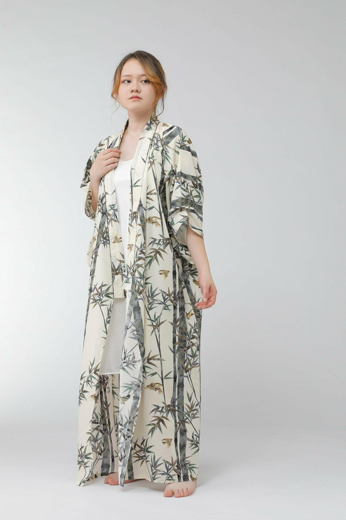 <Plus Size> Women Bamboo & Sparrow Cotton Yukata Kimono Model Front View