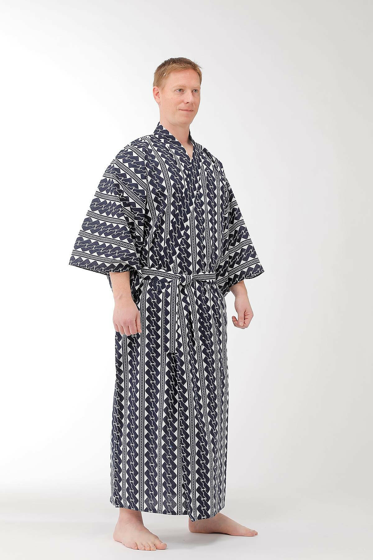 Men Chain Pattern Cotton Yukata Kimono Model Front View