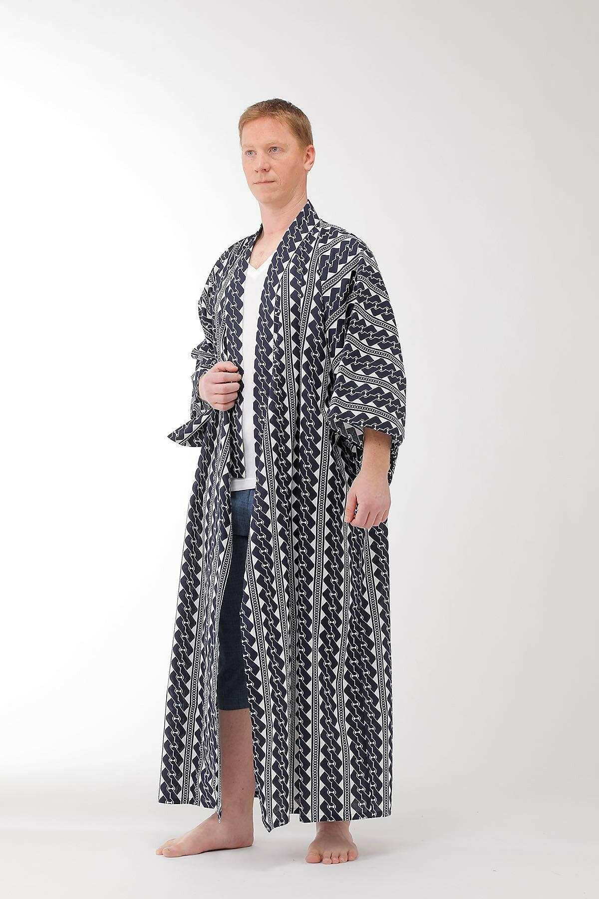 Men Chain Pattern Cotton Yukata Kimono Model Front No Belt View