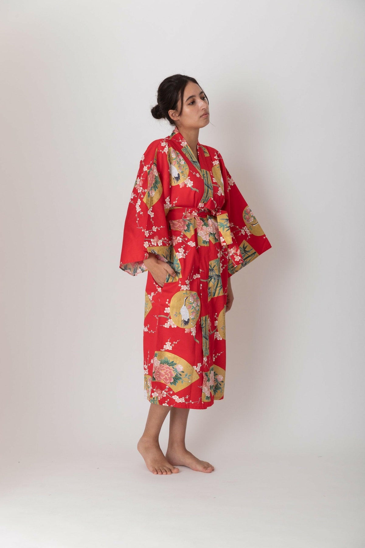 Women Beautiful Crane Cotton Sateen Short Kimono Color Red Model Side View